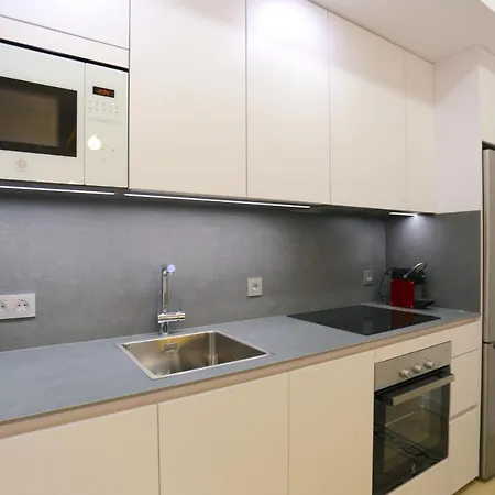 Reding & Apartment *